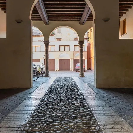 Central Cozy * Ferrara