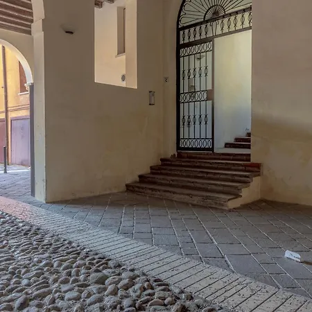 Central Cozy * Ferrara