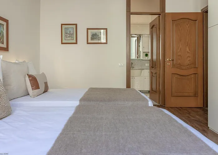 Central Cozy דירה